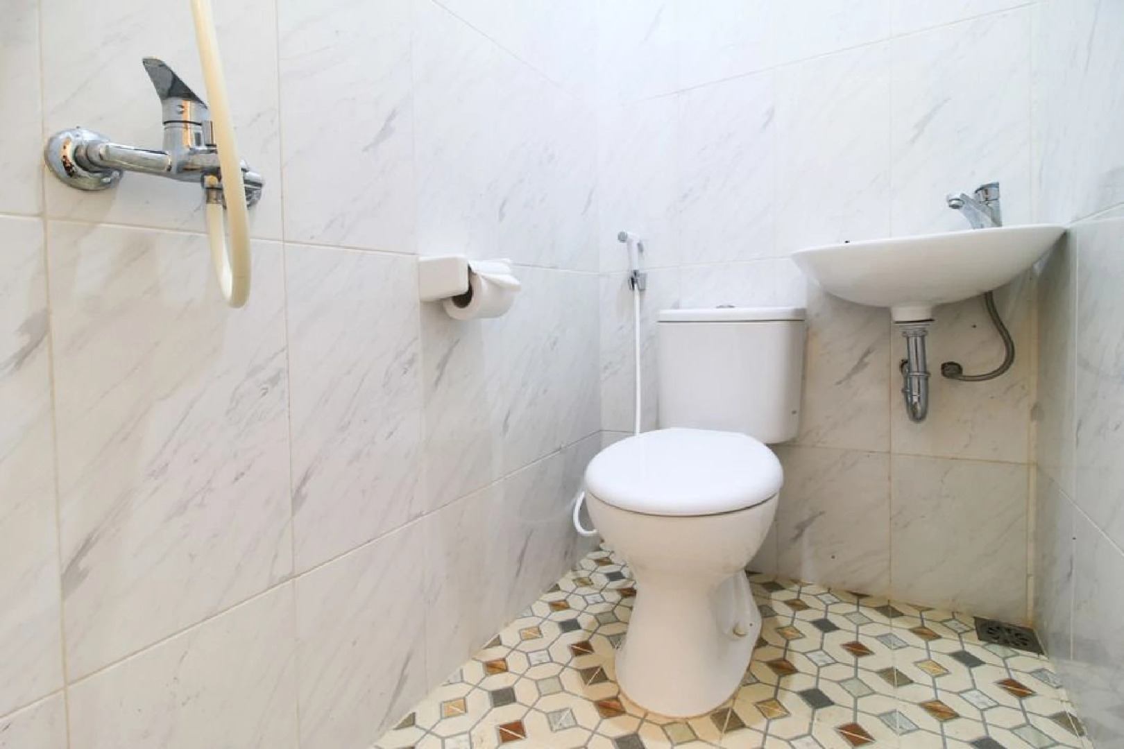 RedDoorz near Klaten Train Station