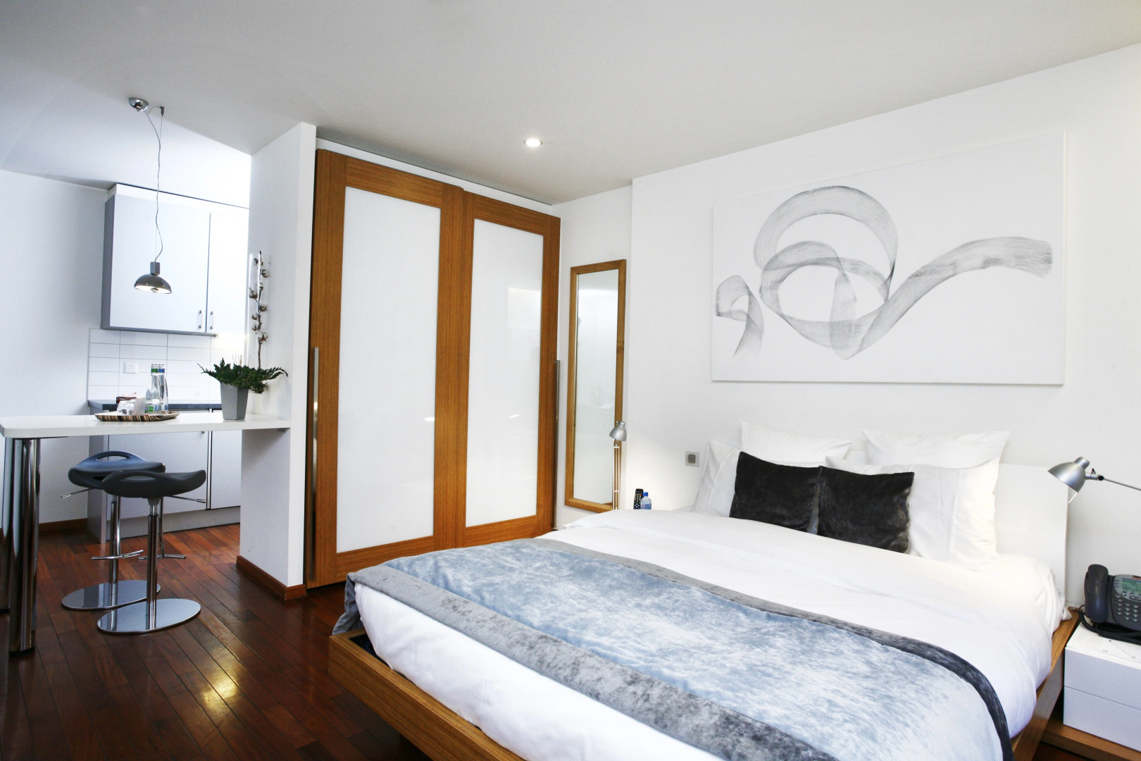 La Cour Des Augustins Boutique Gallery Design Hotel