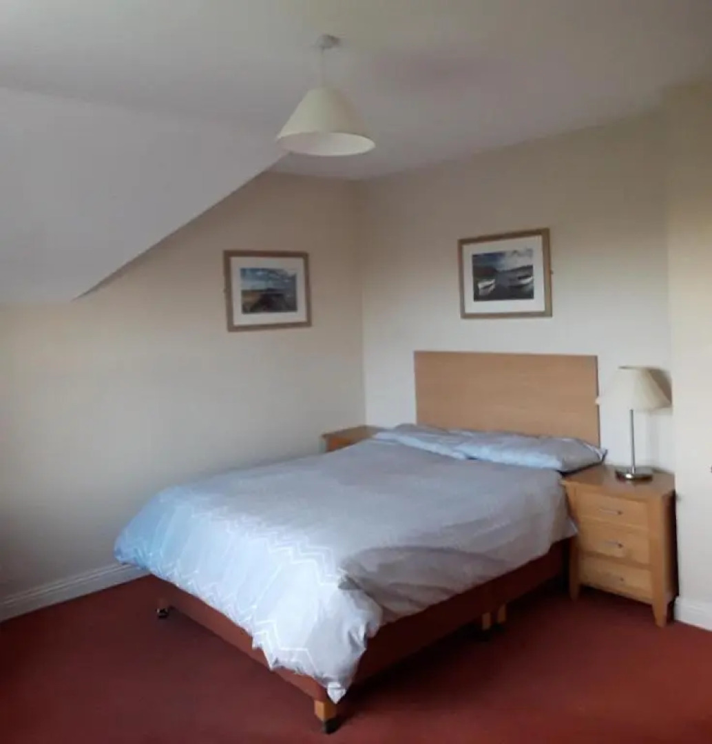 4 bedroom home by the sea