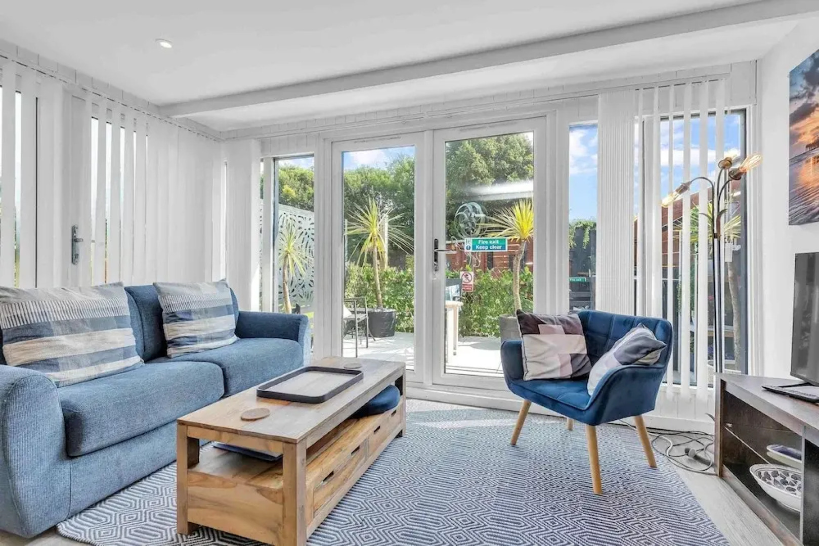 Garden Room With Parking By My Getaways