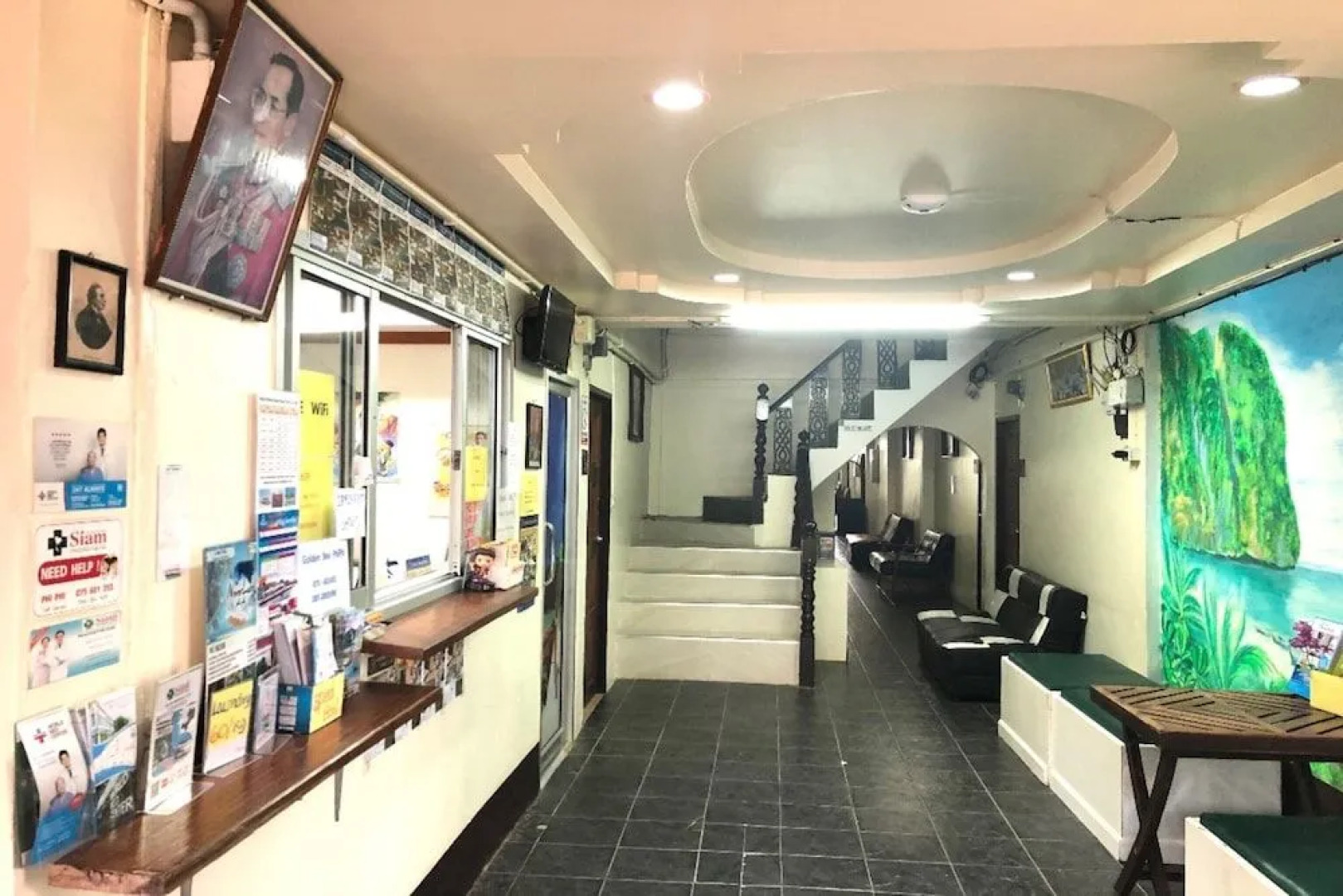 Golden Bee PhiPhi Hostel