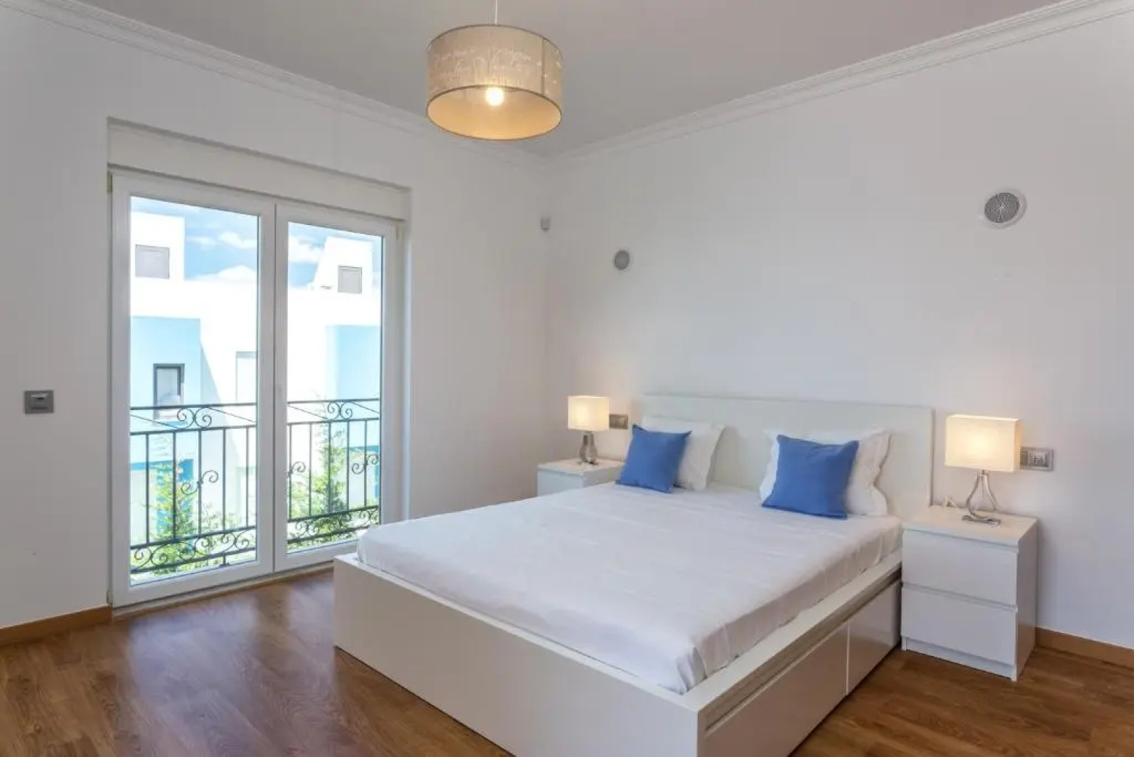 Blue Heaven Luxury V5