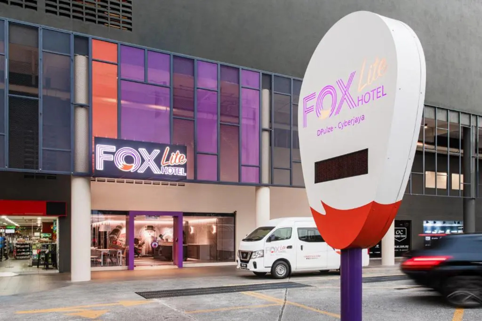 FOX Lite DPulze Cyberjaya