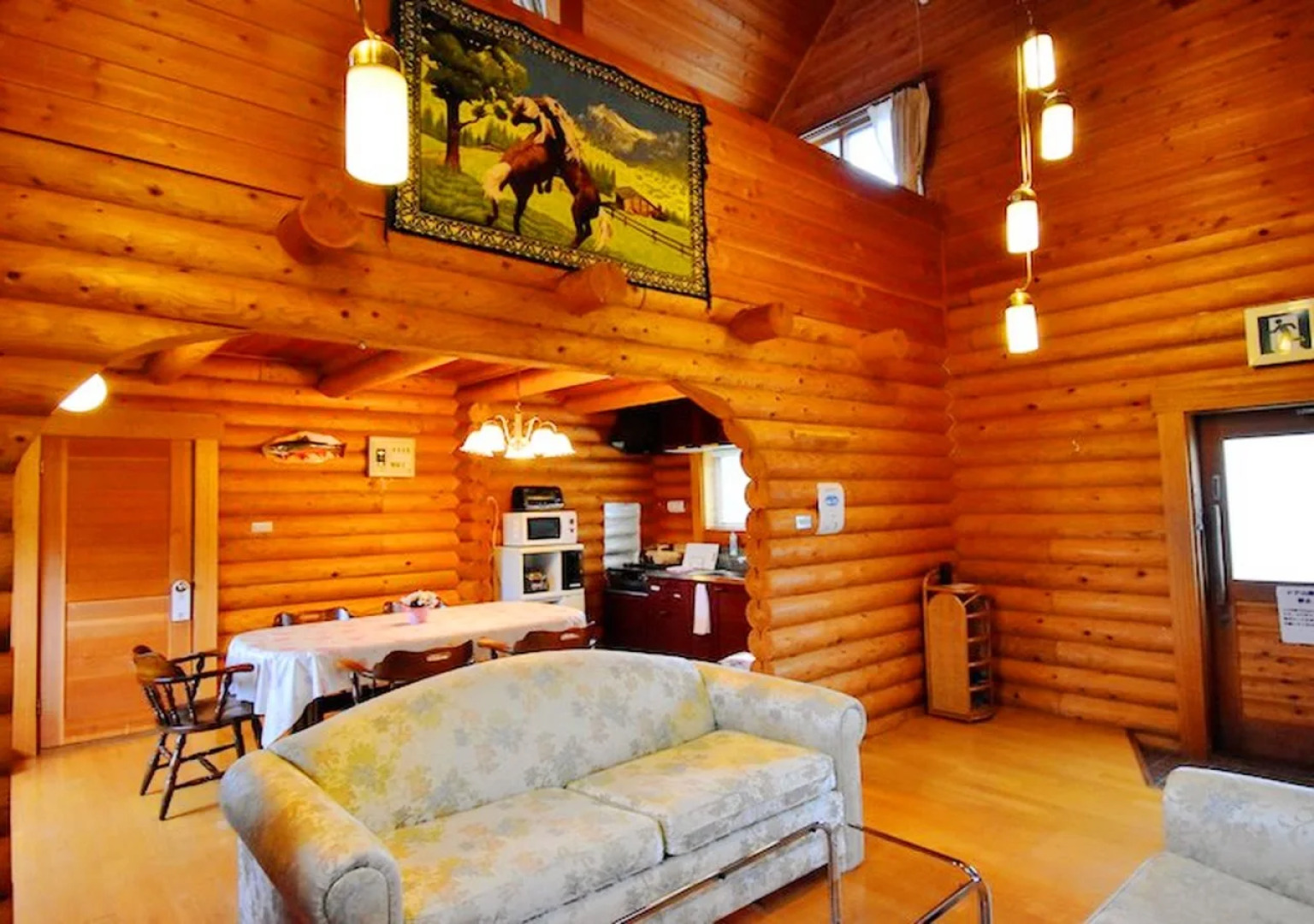 Canadian Log Cottage TAKITARO