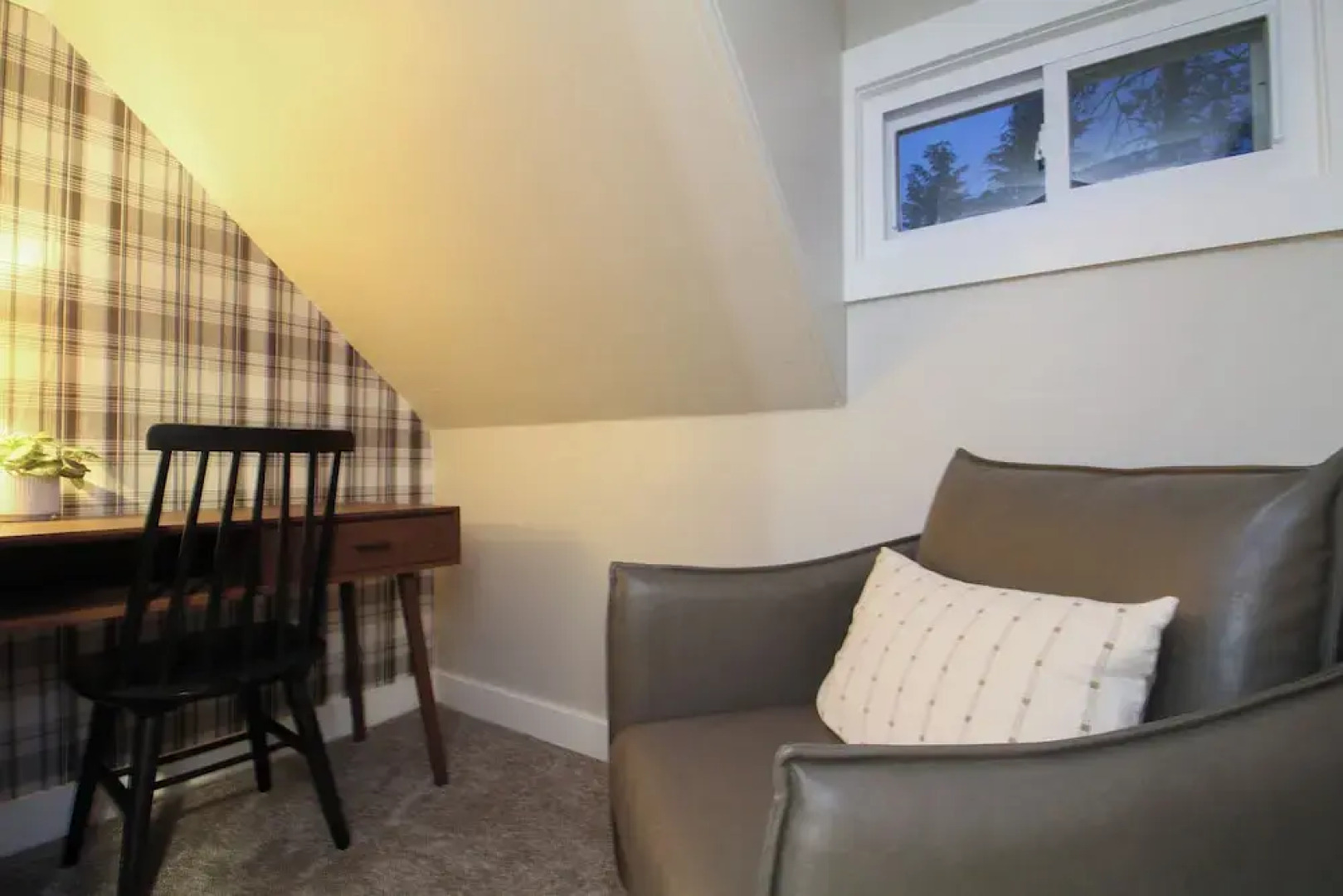 The Aurora Inn & Cottages