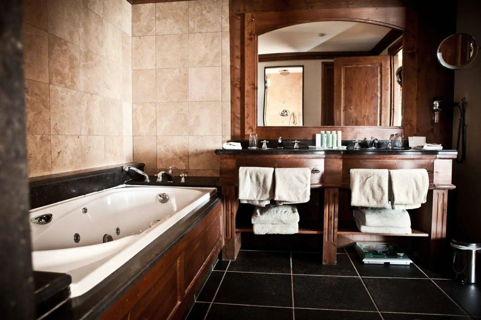 Hôtel Barmes de L'Ours