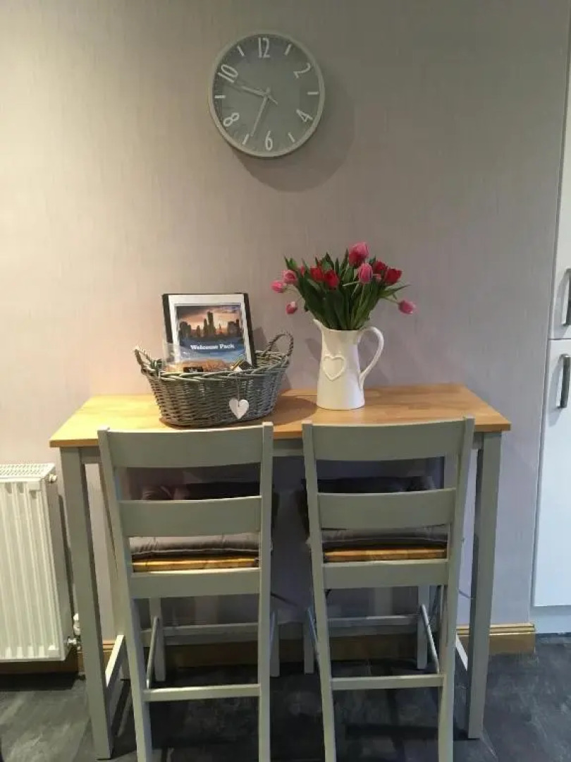 Kennedy Terrace; Modern 2 Bedroom House, Central