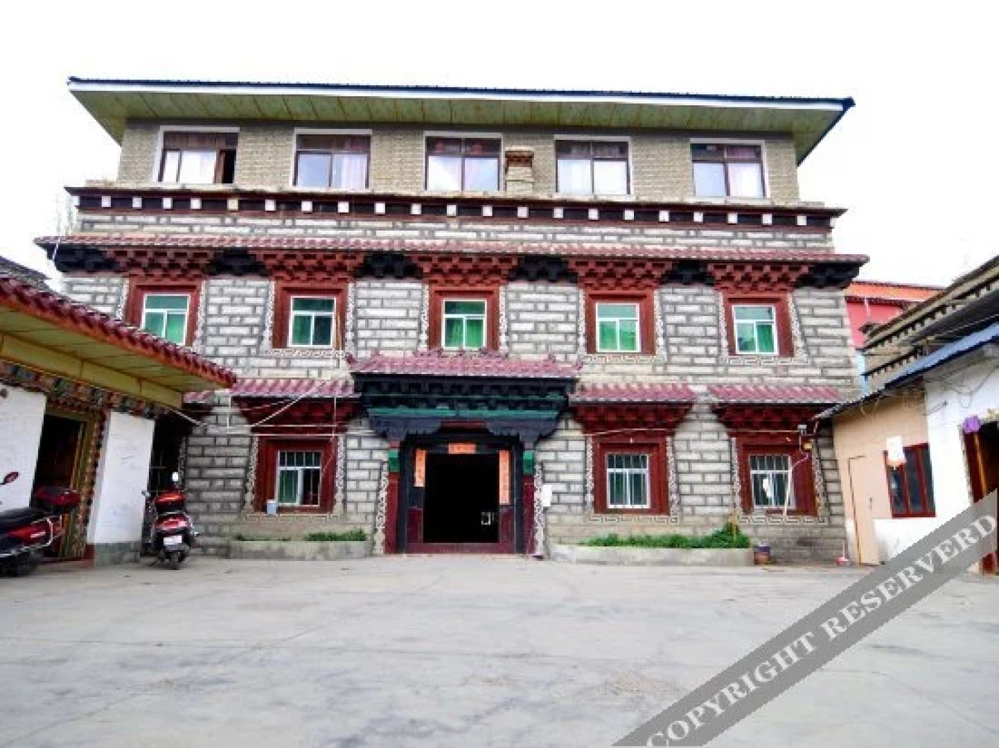 Zhuoma Renjia Youth Hostel