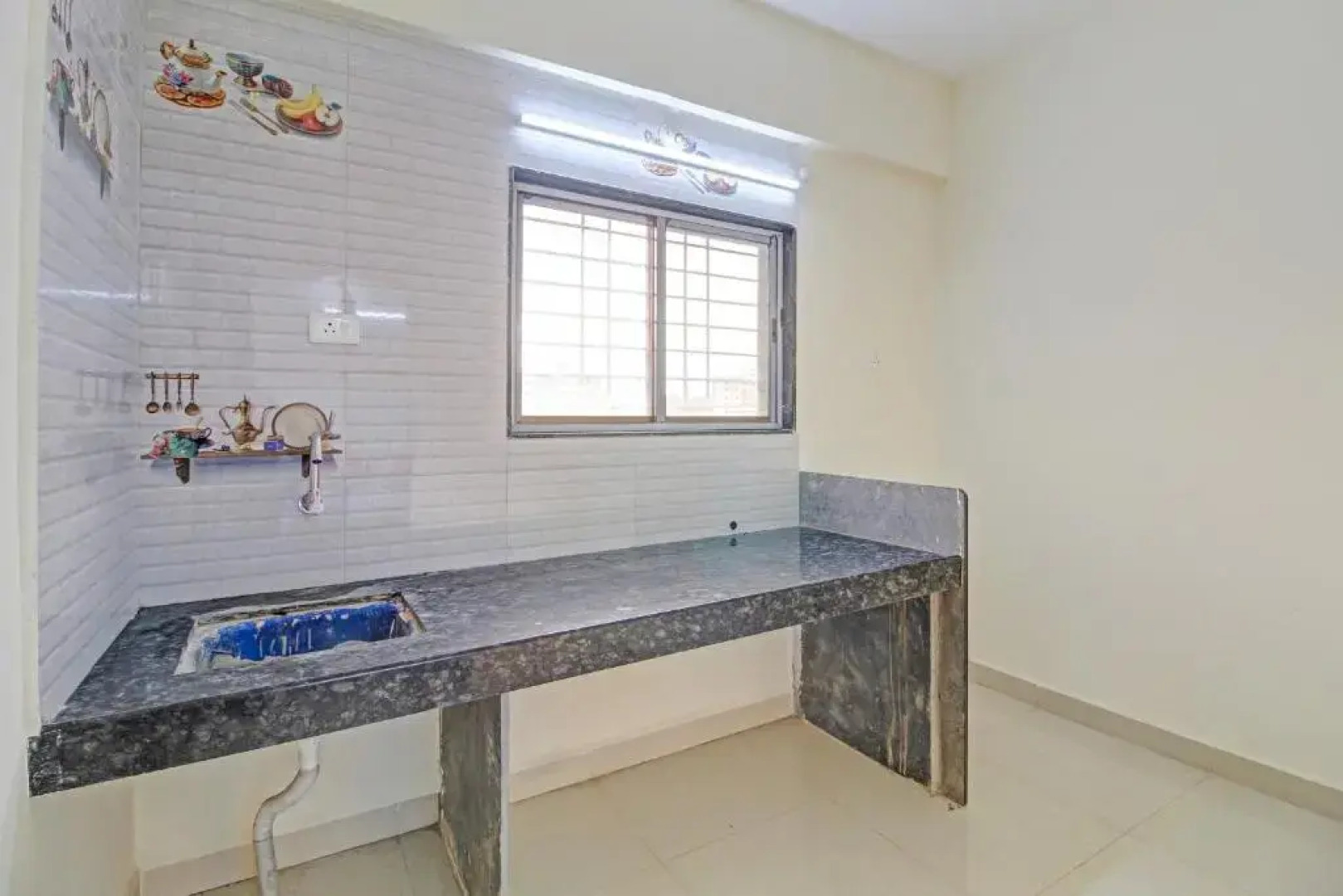 Oyo Flagship 93292 Hotel White House