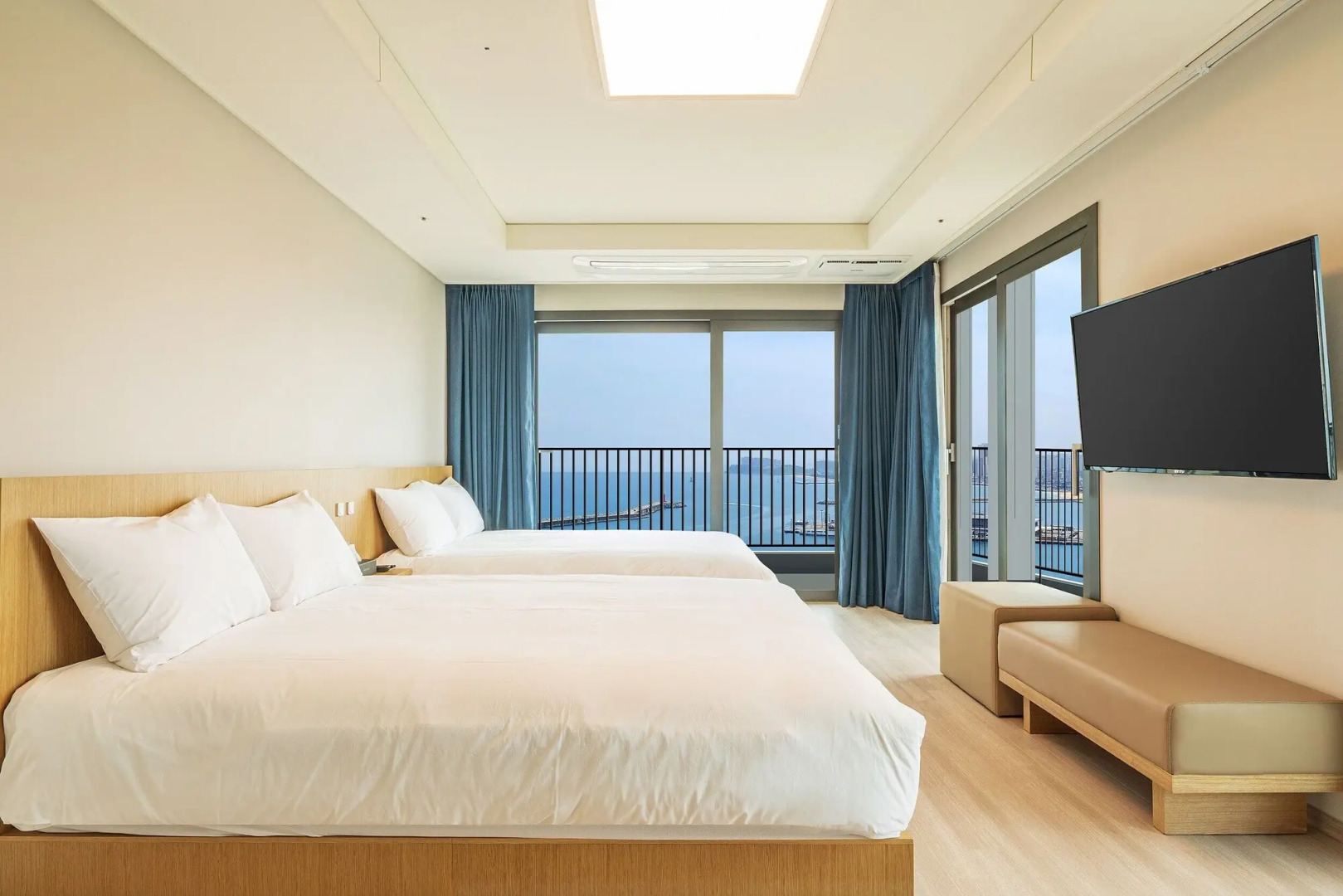 Sokcho I Park Suite Hotel and Resort