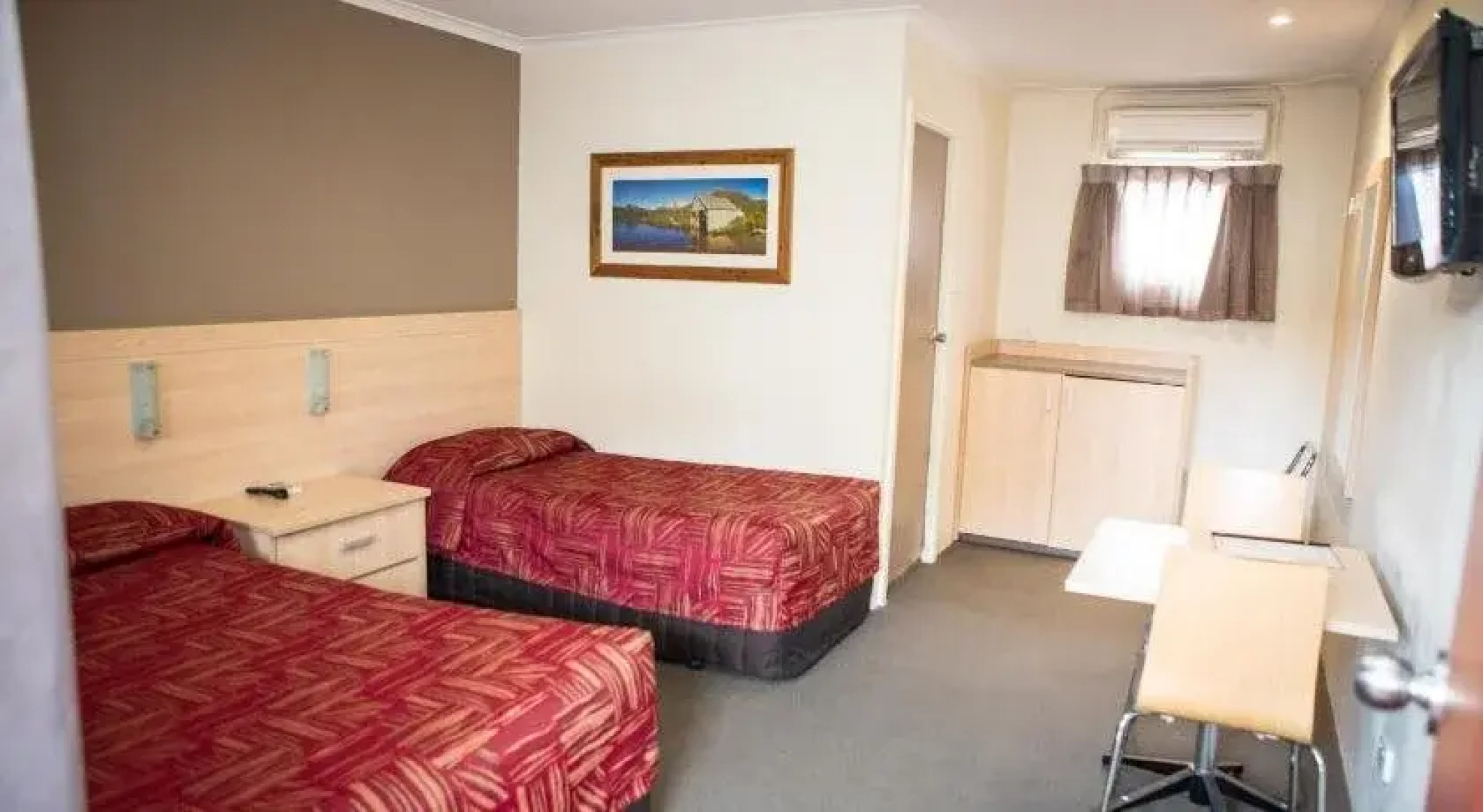 Hotel Canobolas Motel & Units