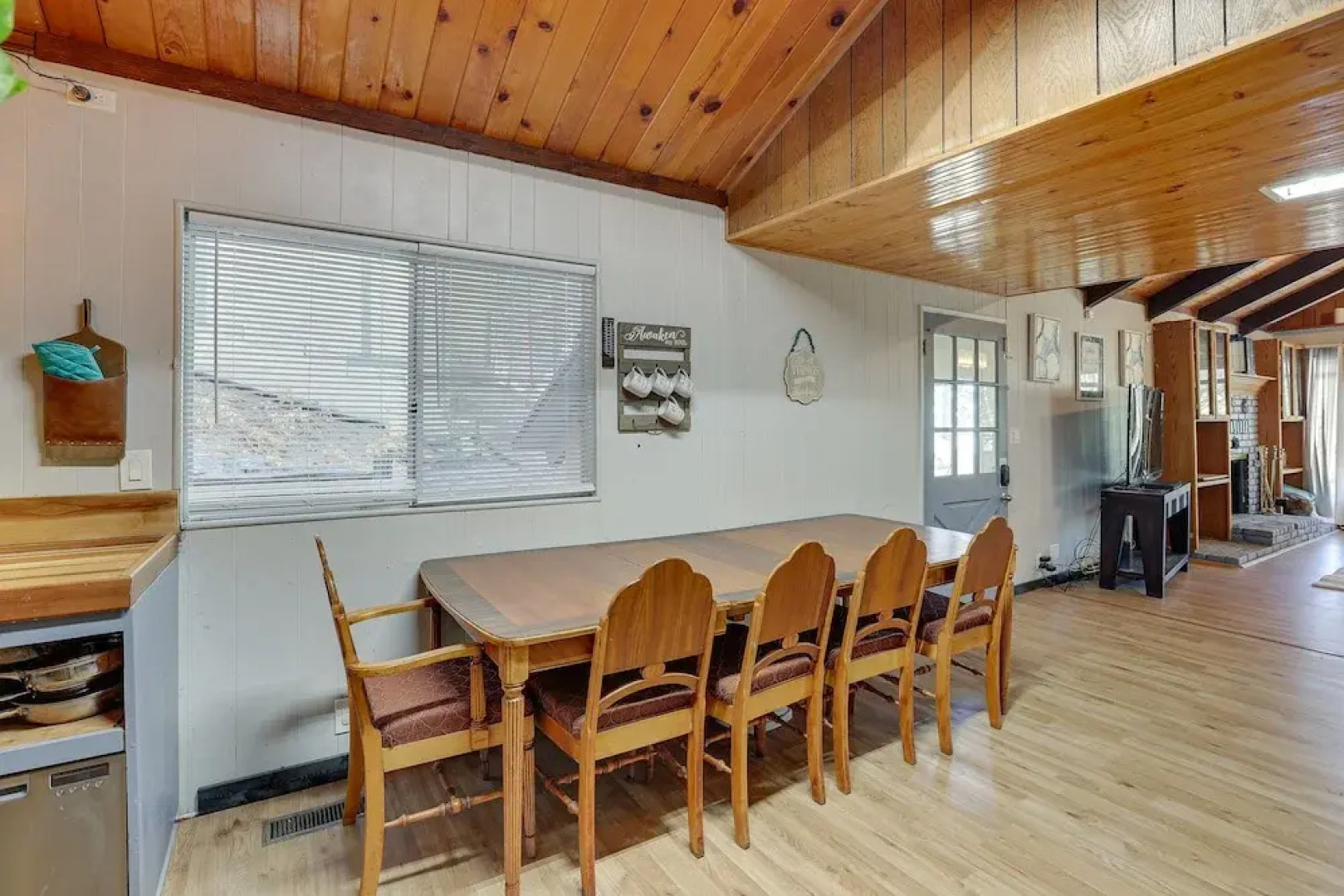 Running Springs Cabin: 8 Mi to Snow Valley!