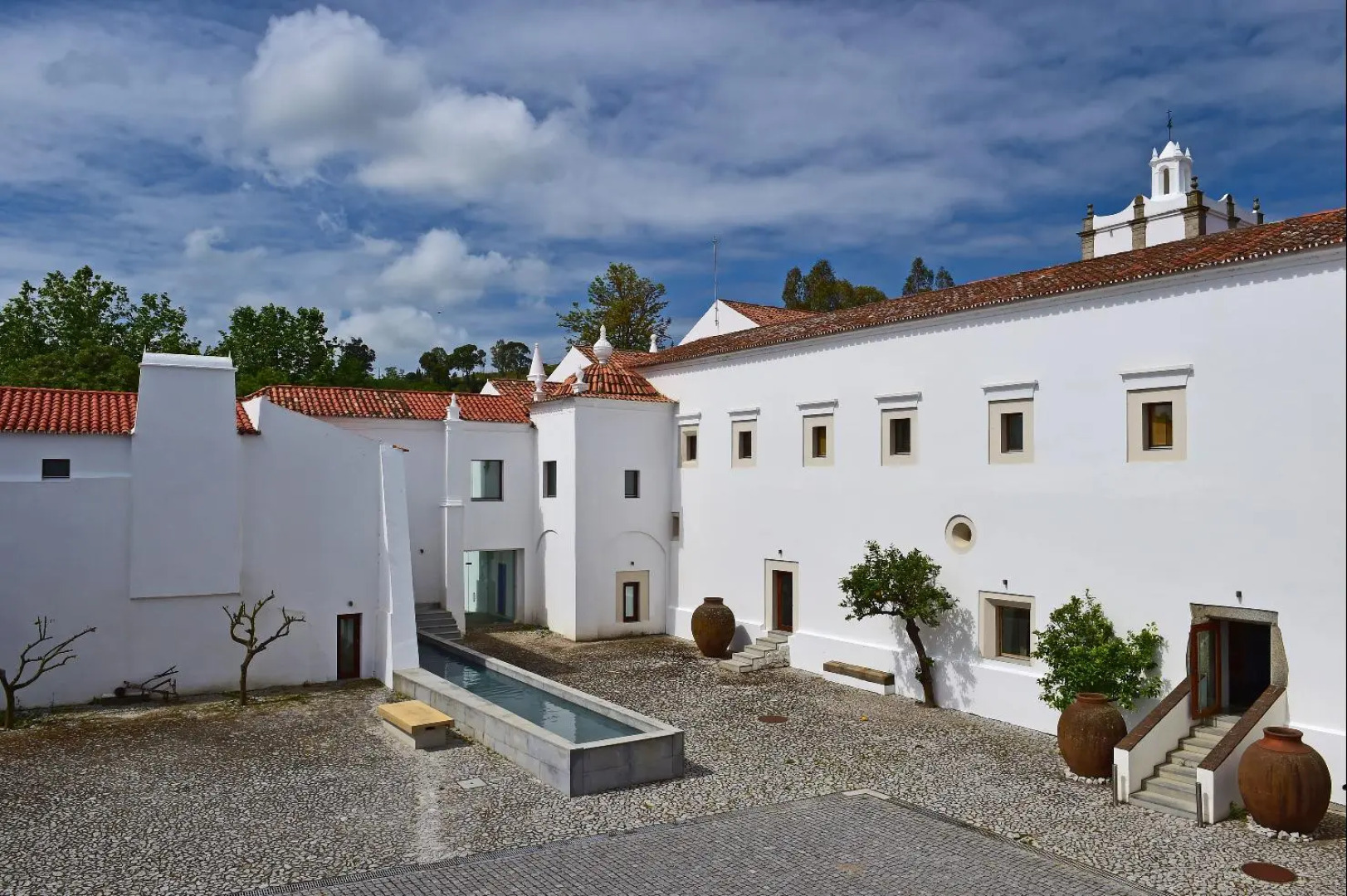 Pousada Convento de Arraiolos - Historic Hotel