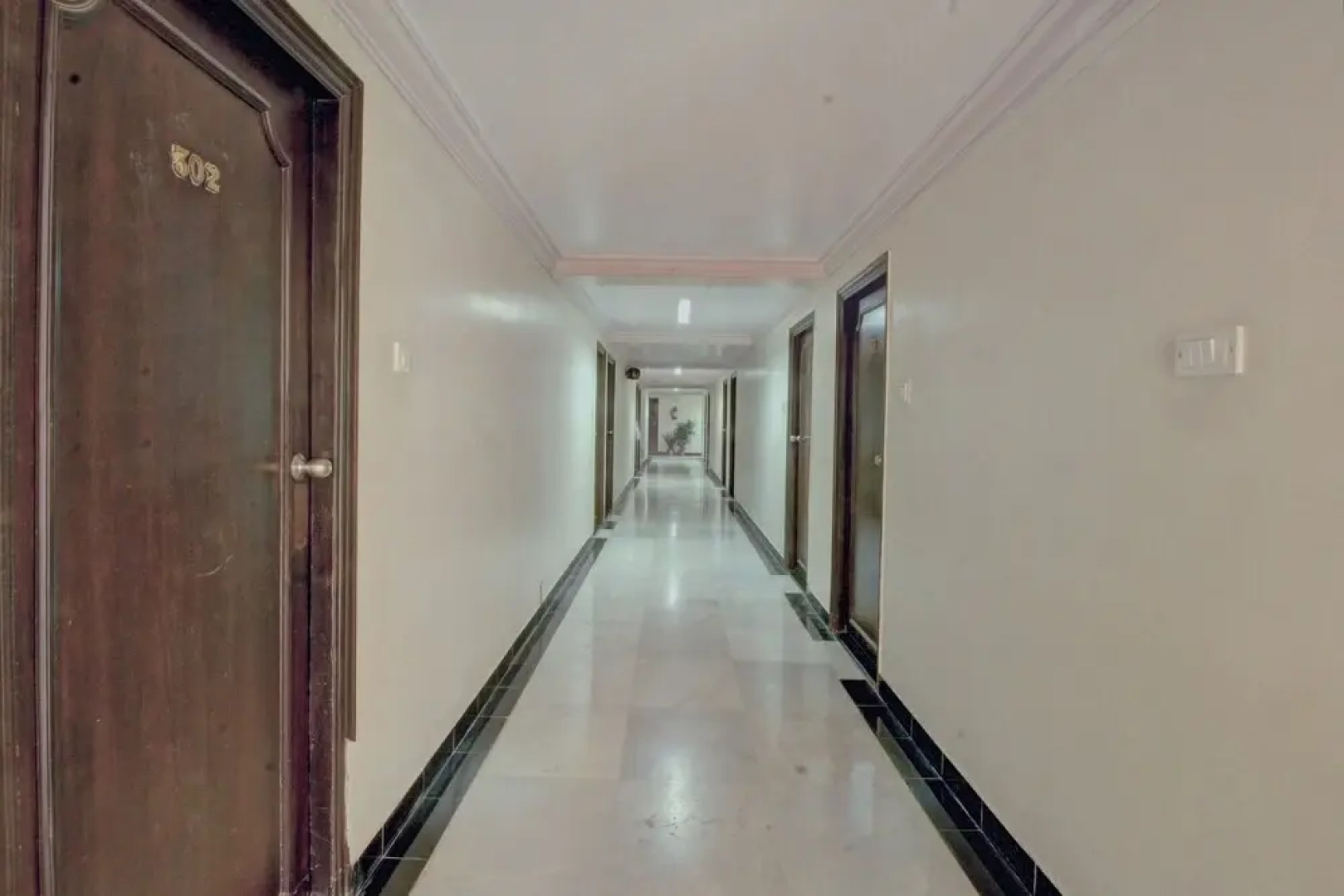 OYO 29625 Suvarna Regency