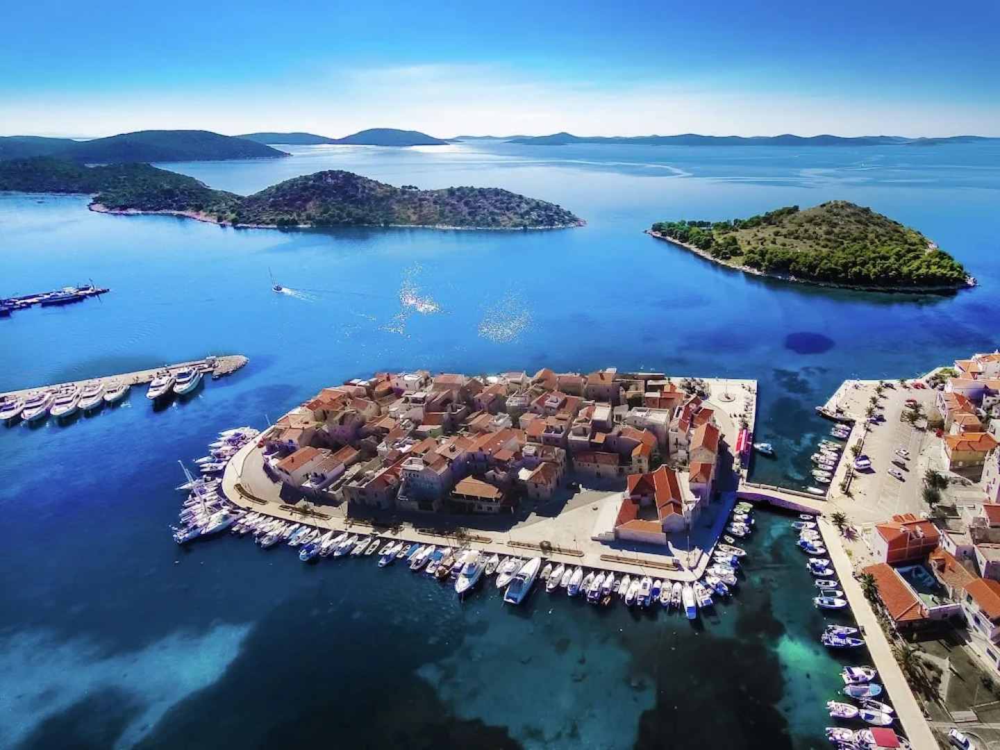 Restful Villa in Brodarica With Sauna