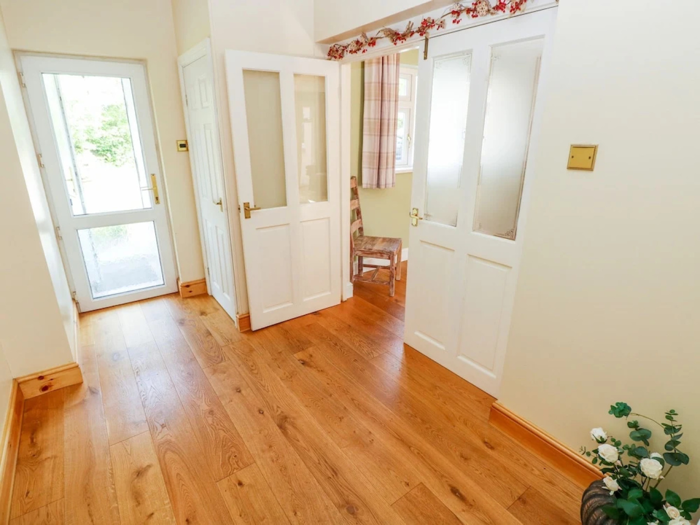 1 Homecroft Bungalows