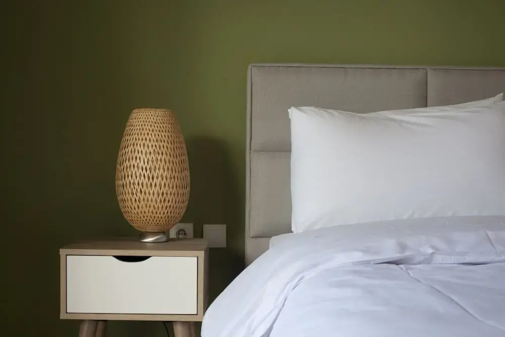 Palaio Faliro, Bright and Spacious Apartment