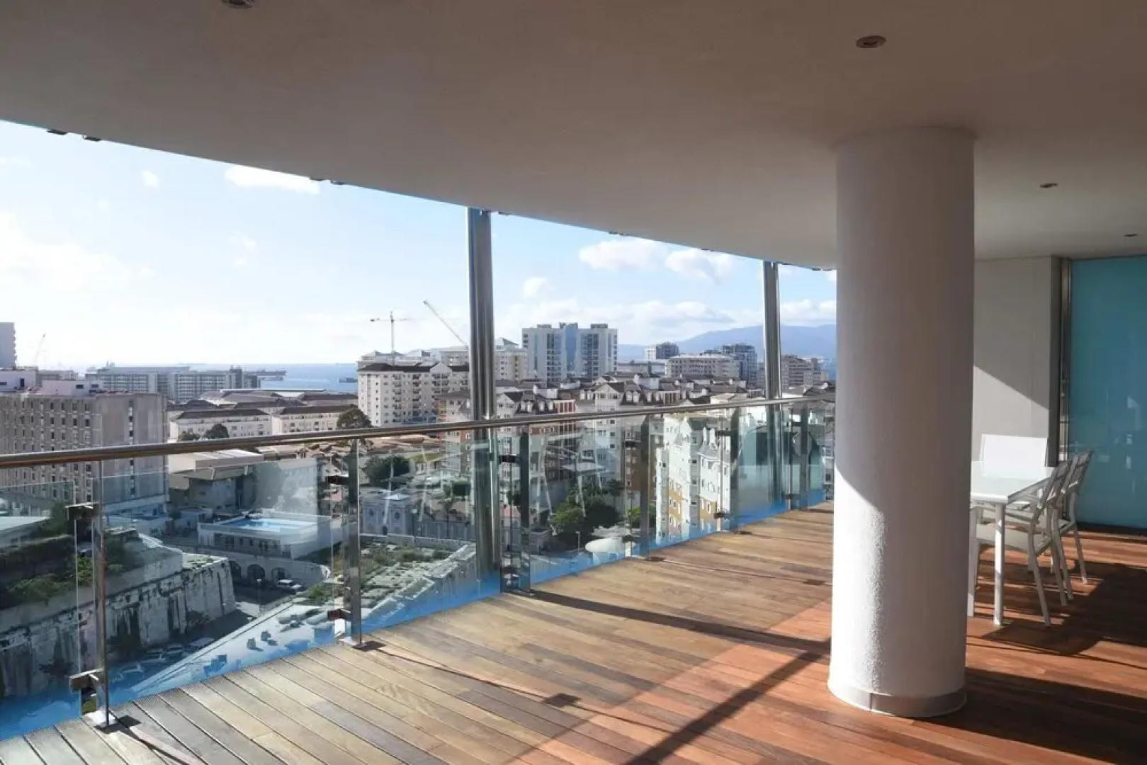 Luxury 2 Bedroom Apartment
