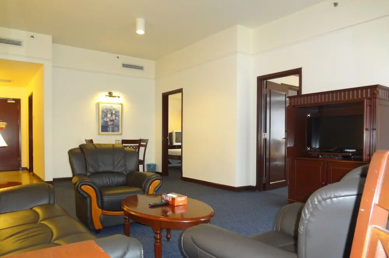 Times Apartment Suites at Times Square