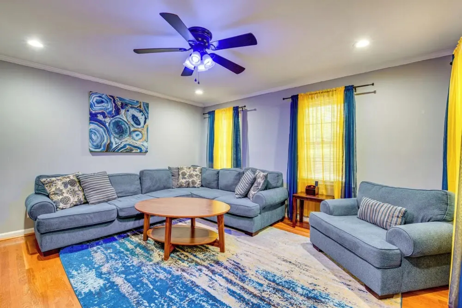 Spacious Home w/ Hot Tub, 14 Mi to Downtown Atl!