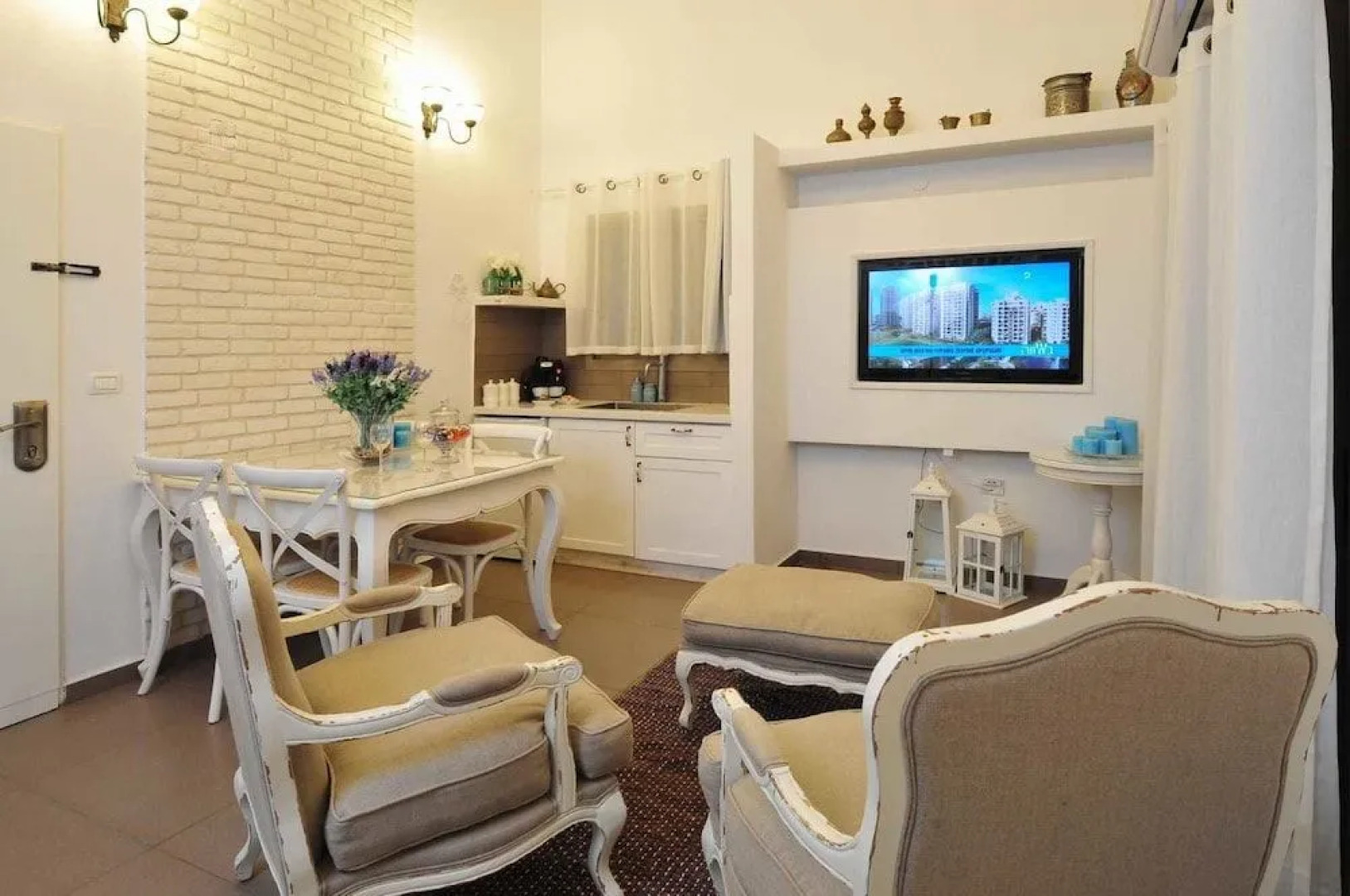 Mansion of Breast Stones