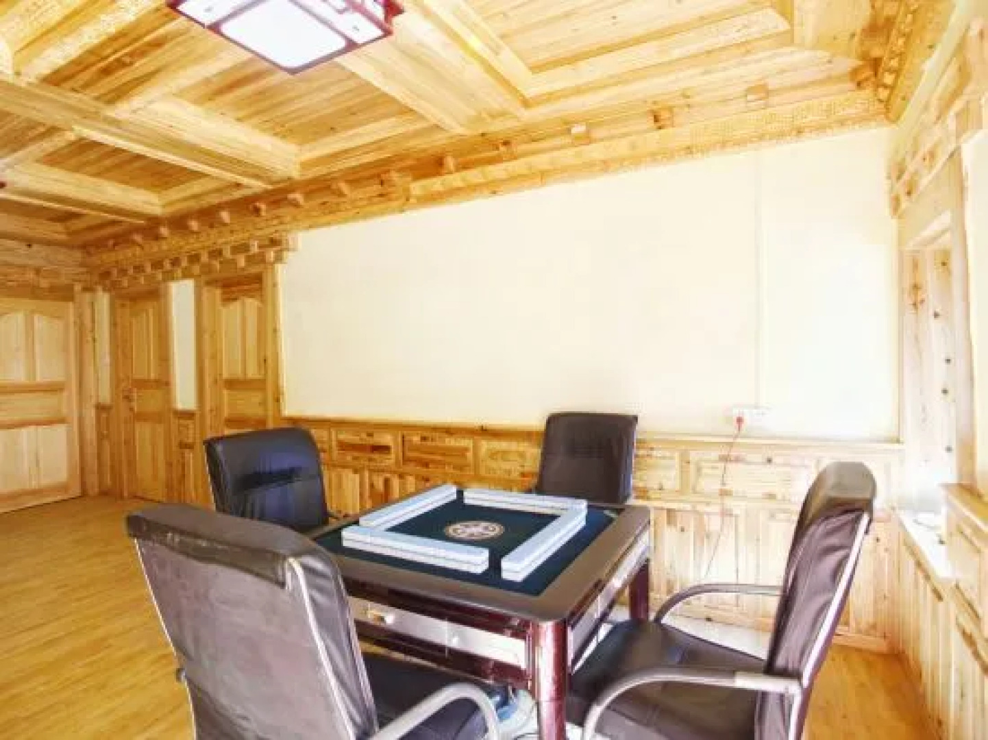 Danba County Gezuo Hotel