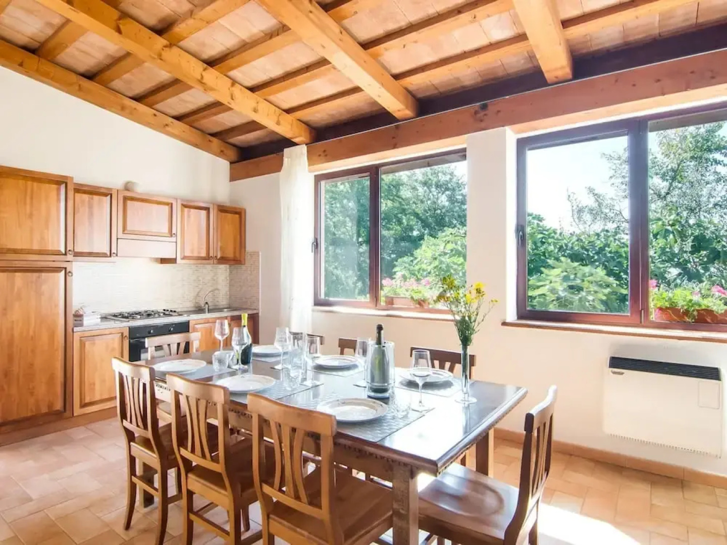 Agriturismo in the Appenines with Covered Swimming Pool & Hot Tub