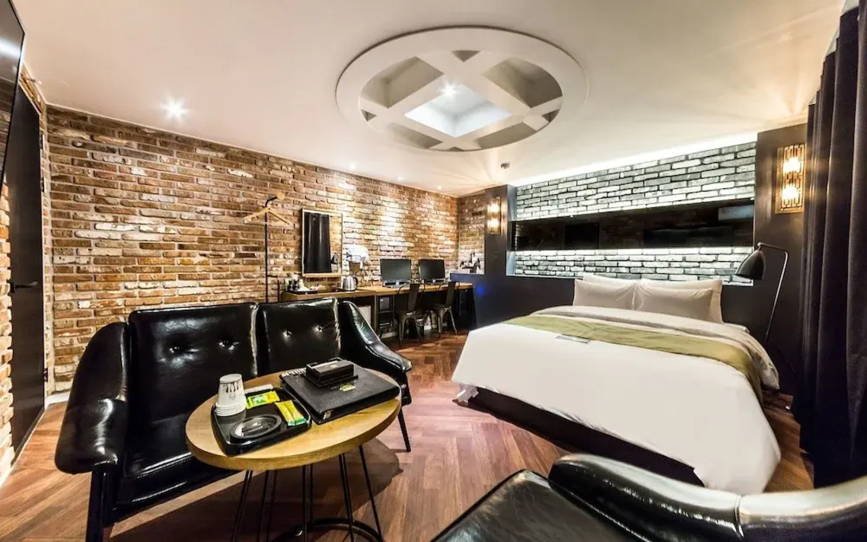 Sanbon Hotel in Cafe