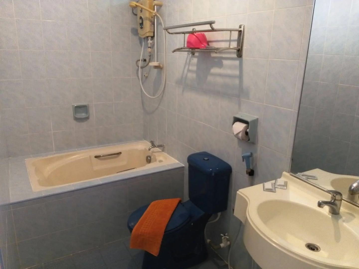 Teluk Batik Holiday Apartment