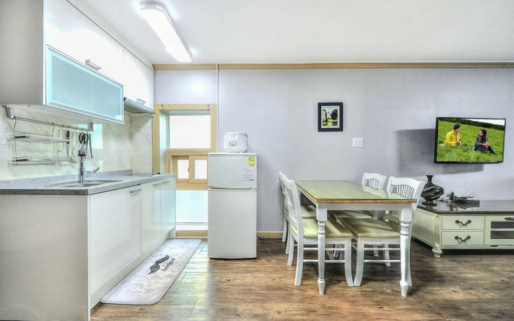 Sokcho Esher House Pension