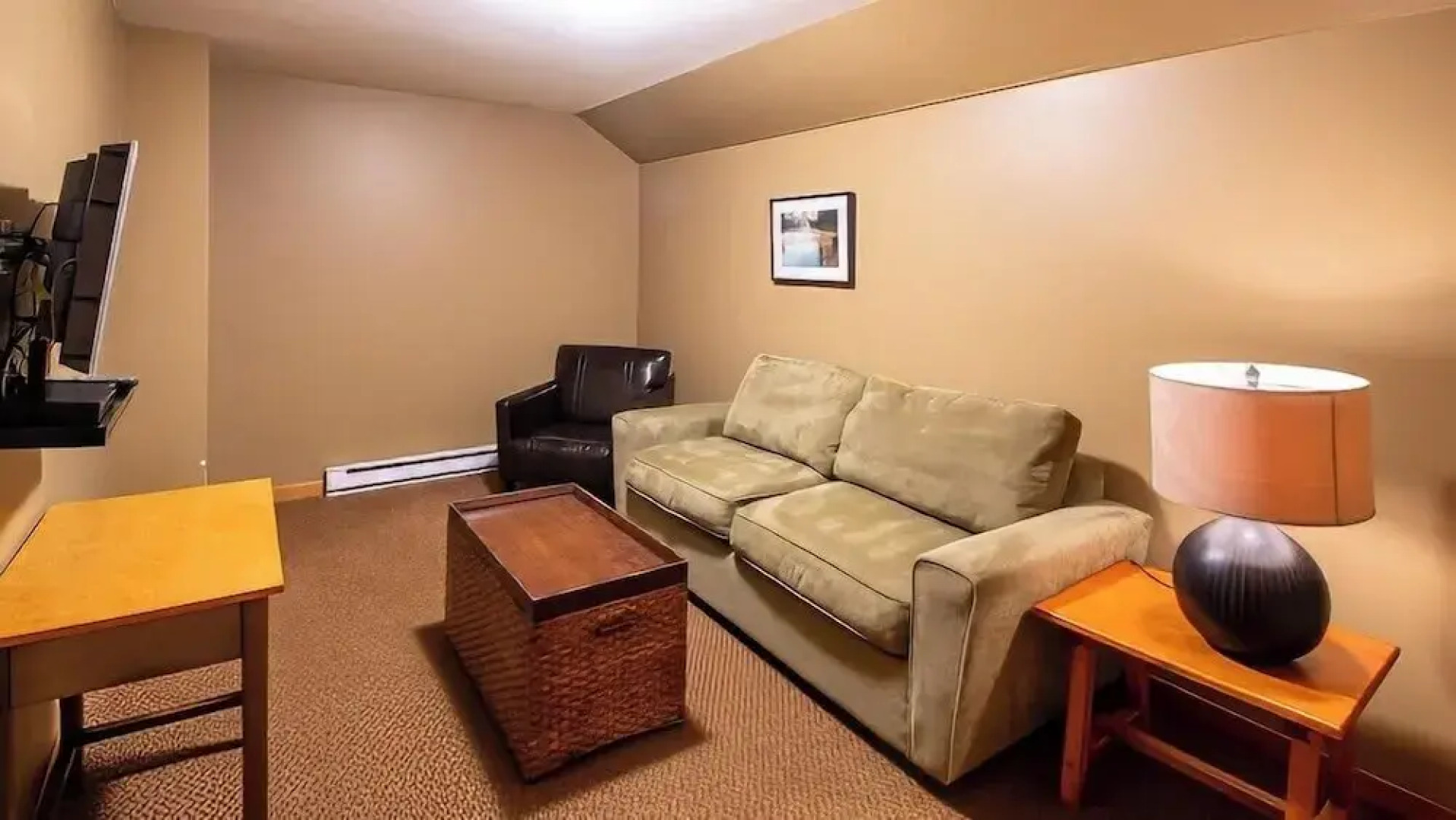 Pinnacle Ridge Chalets by Fernie Lodging