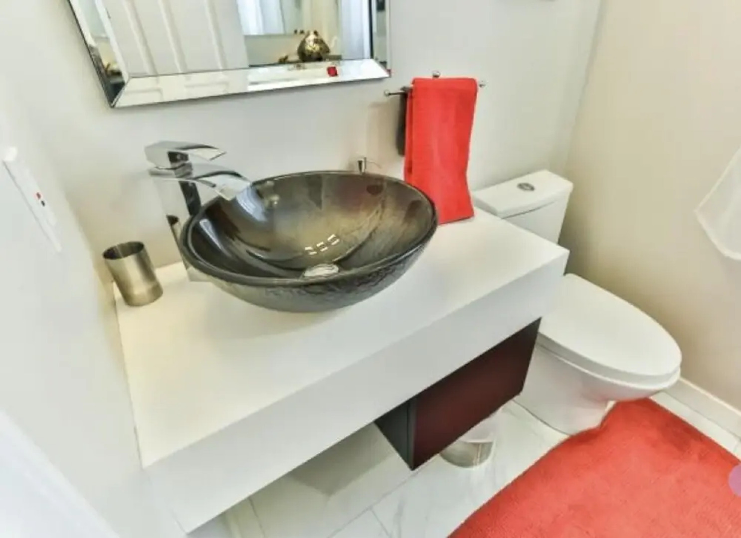 Stunning 2-bed House in Gatineau