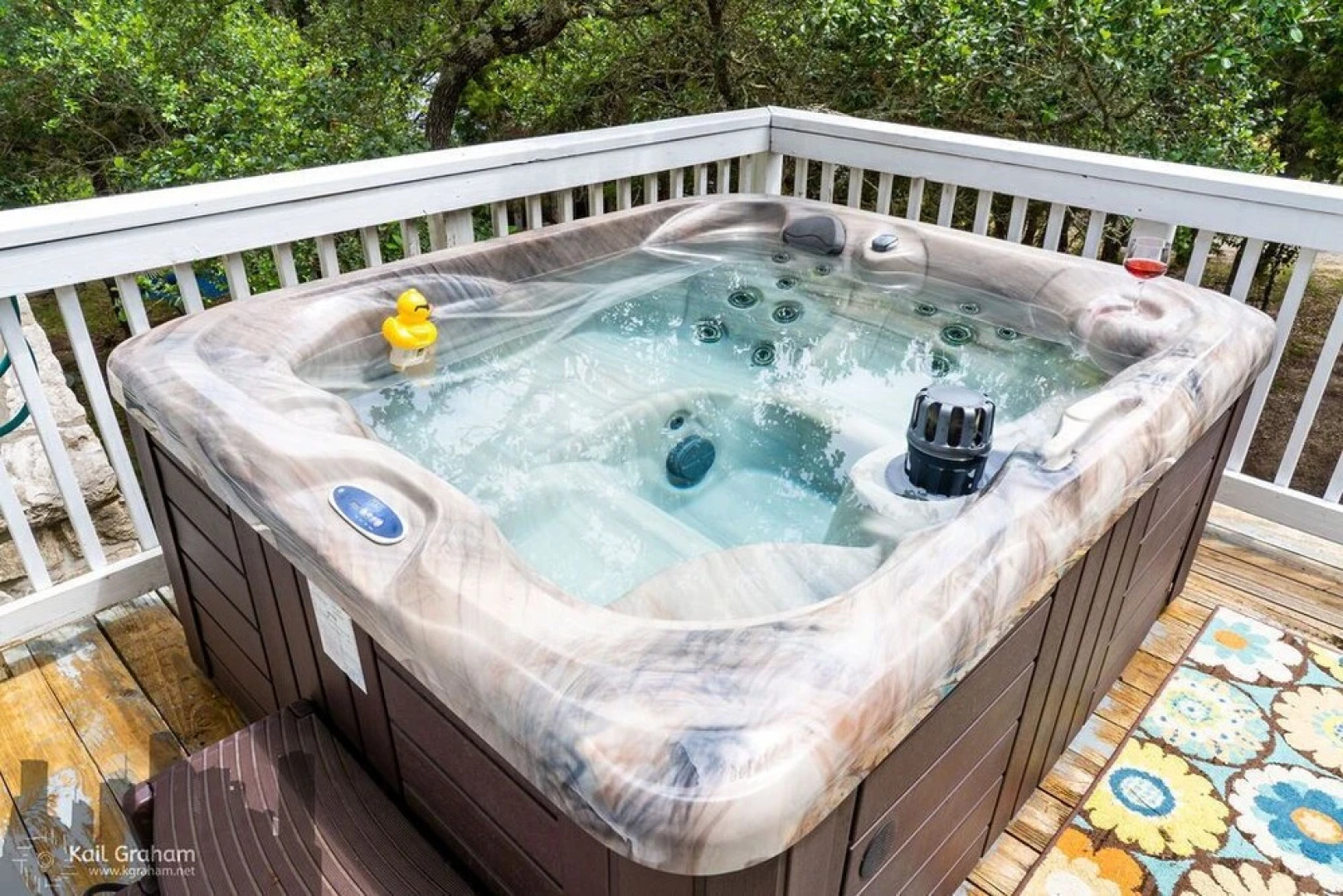 Equinox Inn at Canyon Lake