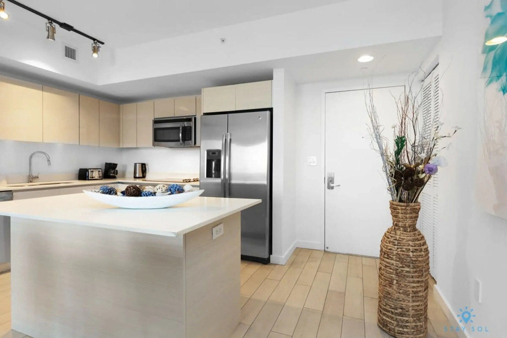 Infinite View Balcony Amazing Pool Near Beach