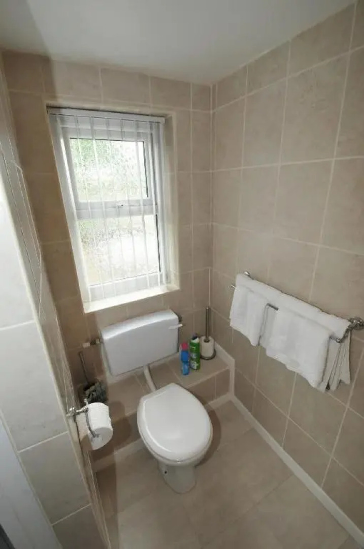 Treviglos Lodge Bed  Breakfast