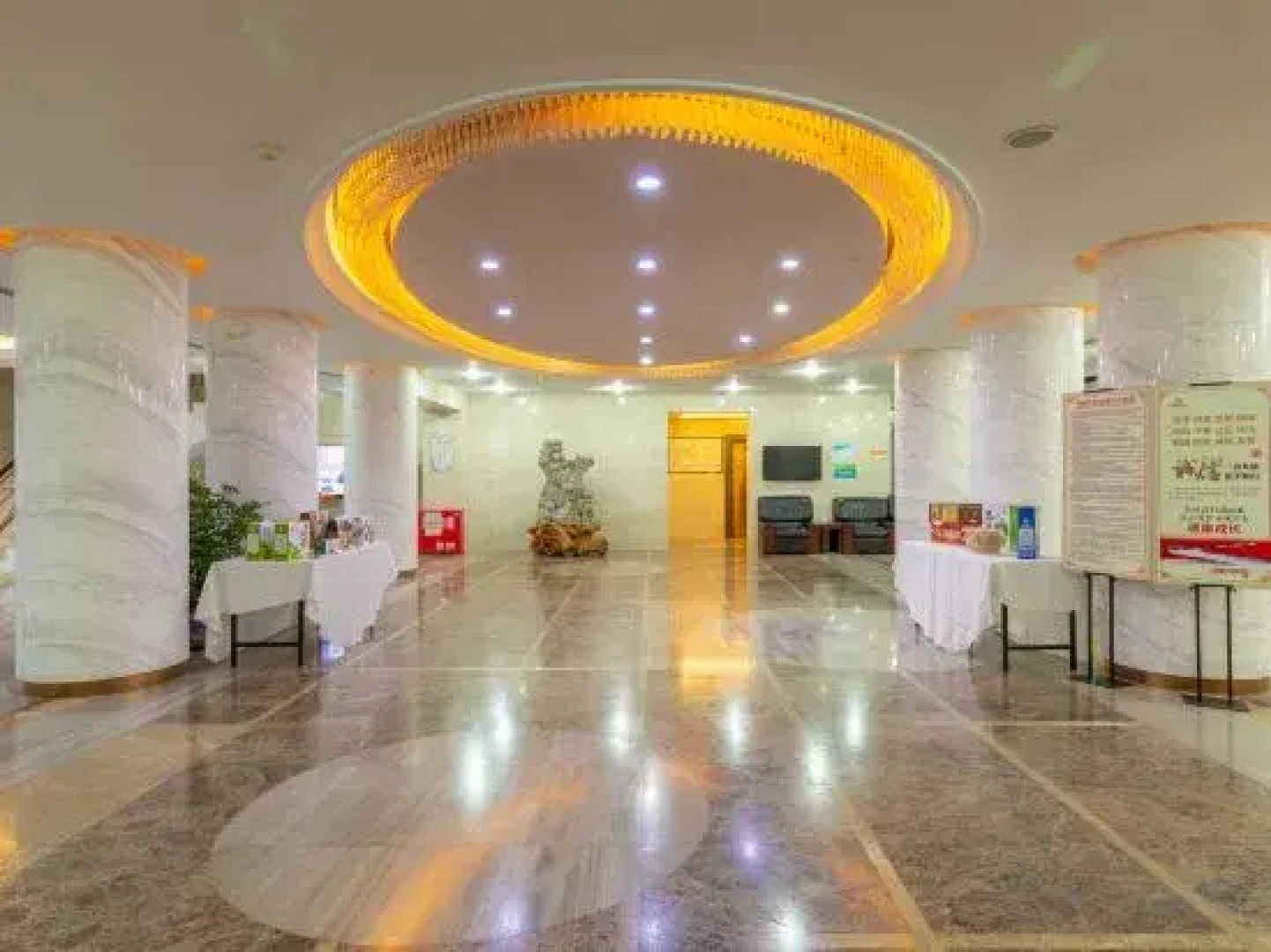 Liaohe Hotel