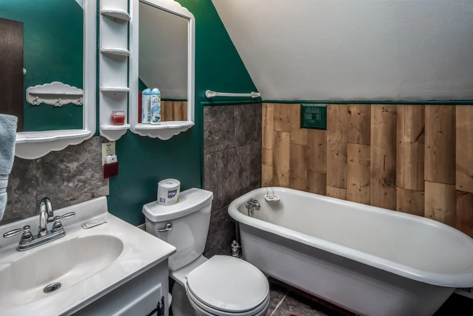 A Frame Acres - Three Bedroom Cabin