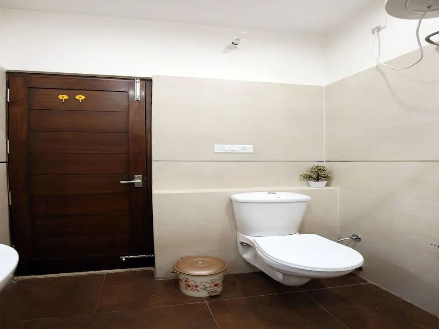 OYO 9308 Home Valley View 2 BHK Villa Near Kasauli