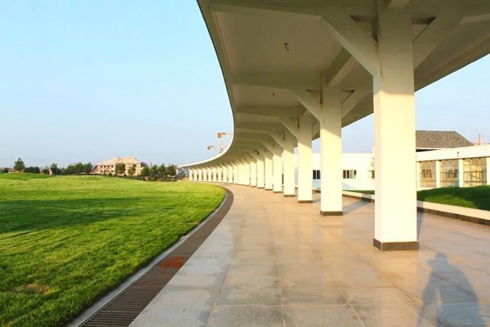 Grand River Garden Hotel