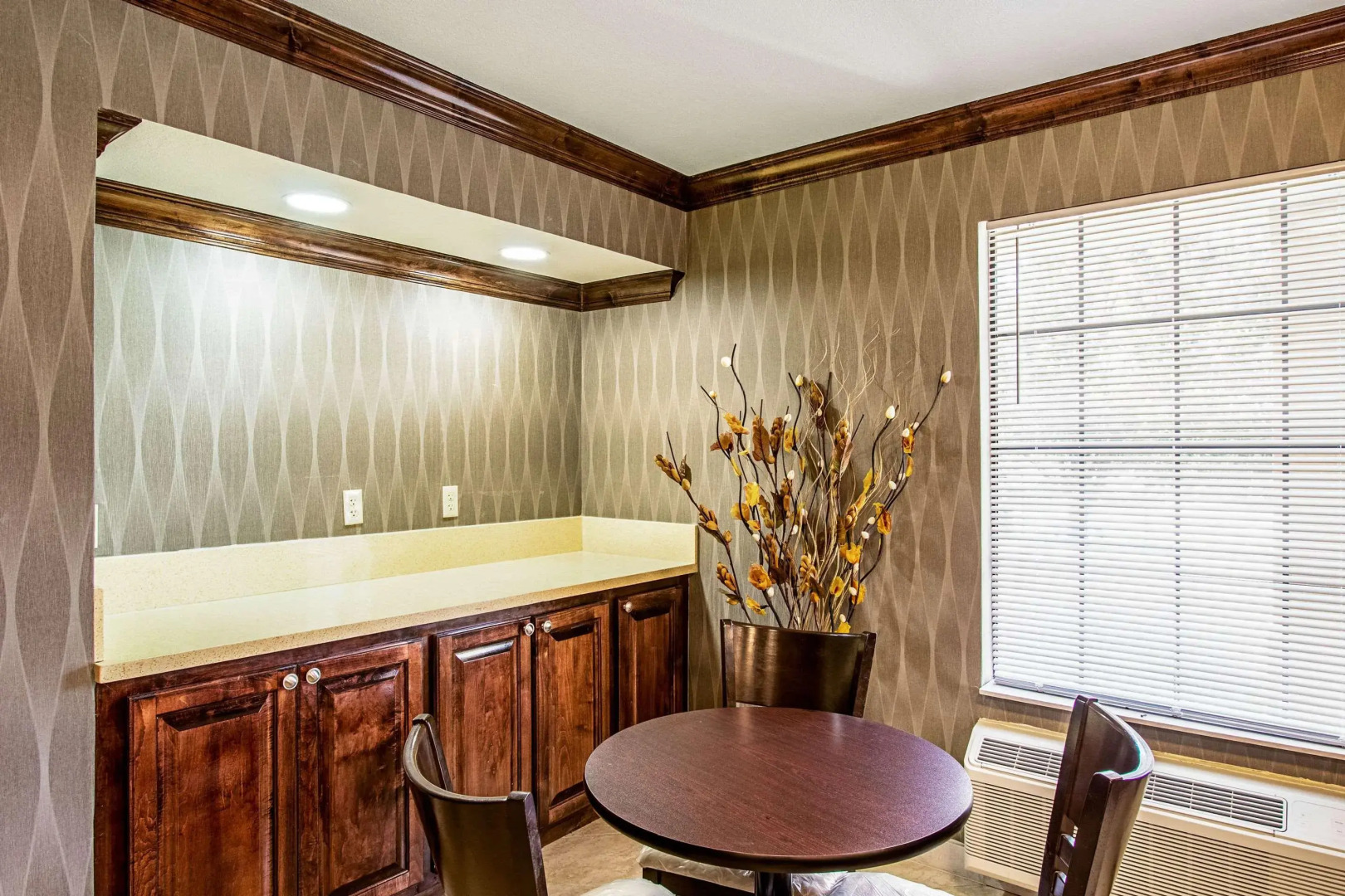 Super 8 by Wyndham Jackson MS Near the Fairgrounds