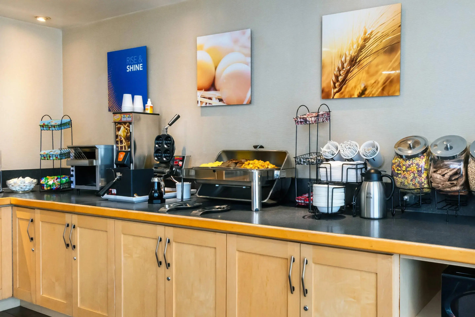 Comfort Inn Highway 401