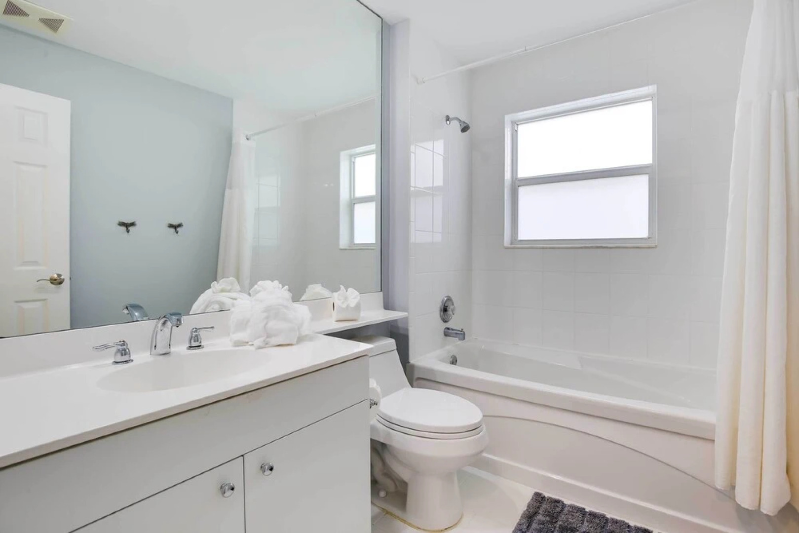 Pet-friendly Paradise w/ Pool ~ 6 Mi to Beach!