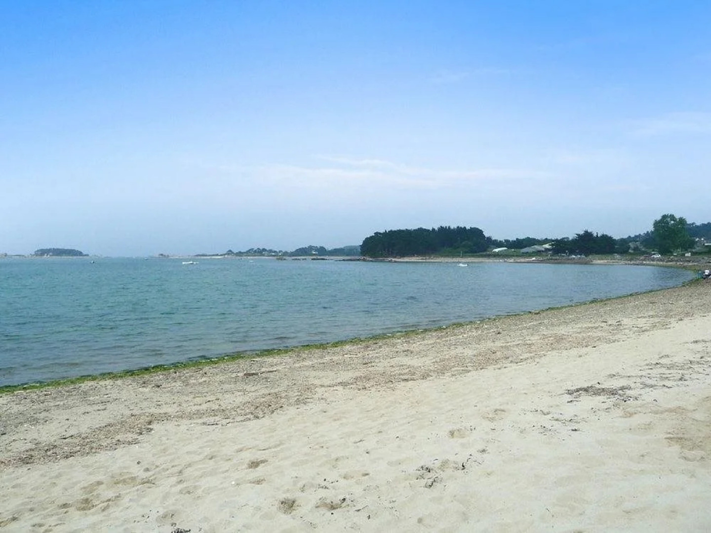 House With 5 Bedrooms in Plougrescant, With Furnished Garden - 2 km Fr