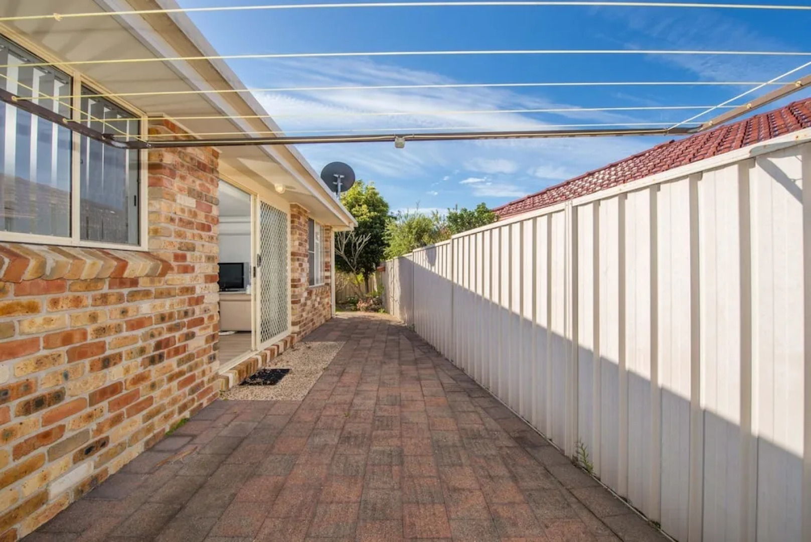 Pebble Pde 1/14 - Fingal Bay