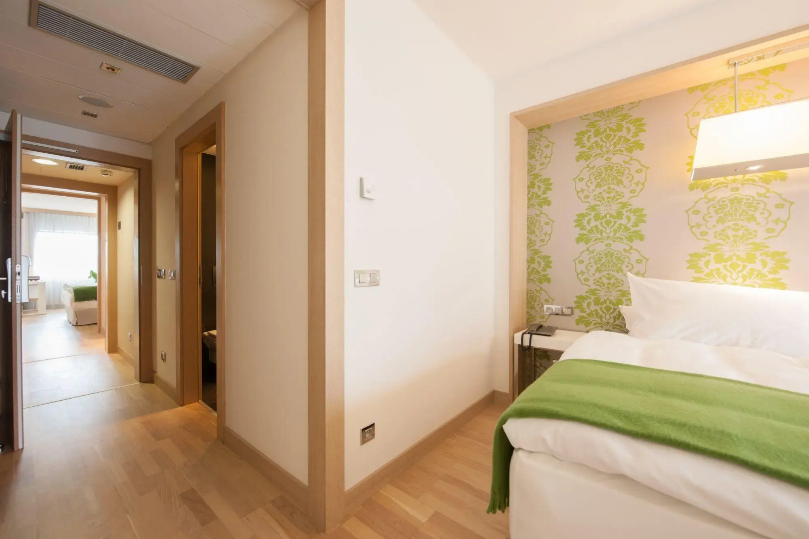 Отель Occidental Praha Five