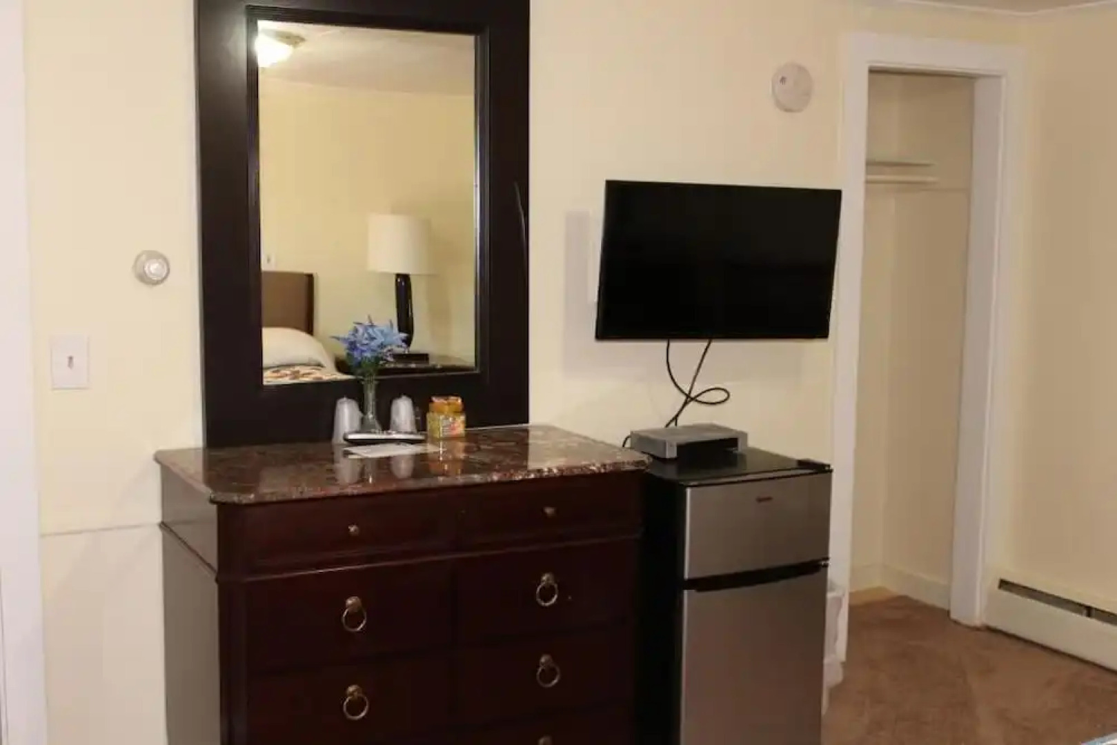 Royale Coach Motor Lodge