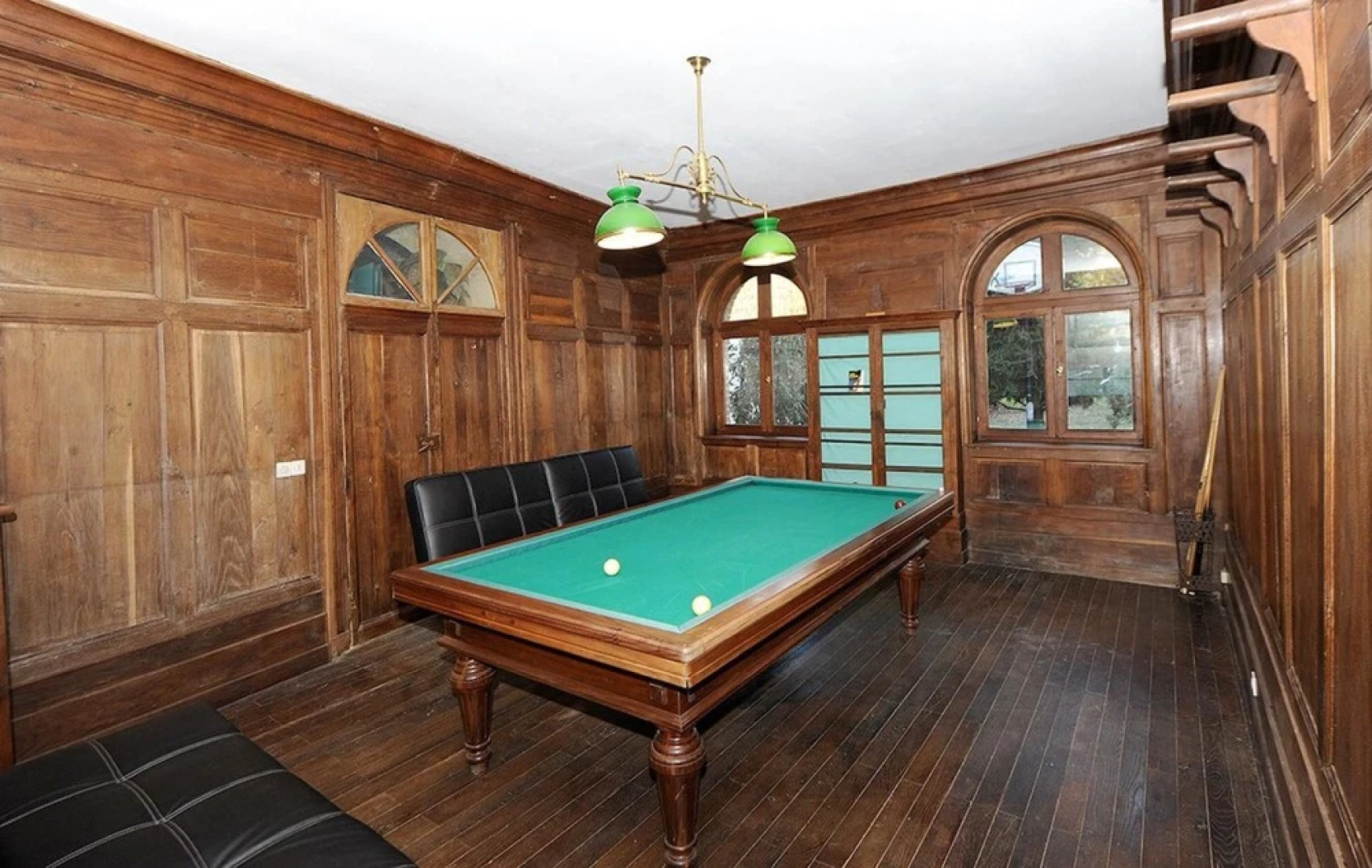 Mansion With 5 Bedrooms in Vernou-sur-brenne, With Pool Access, Enclos