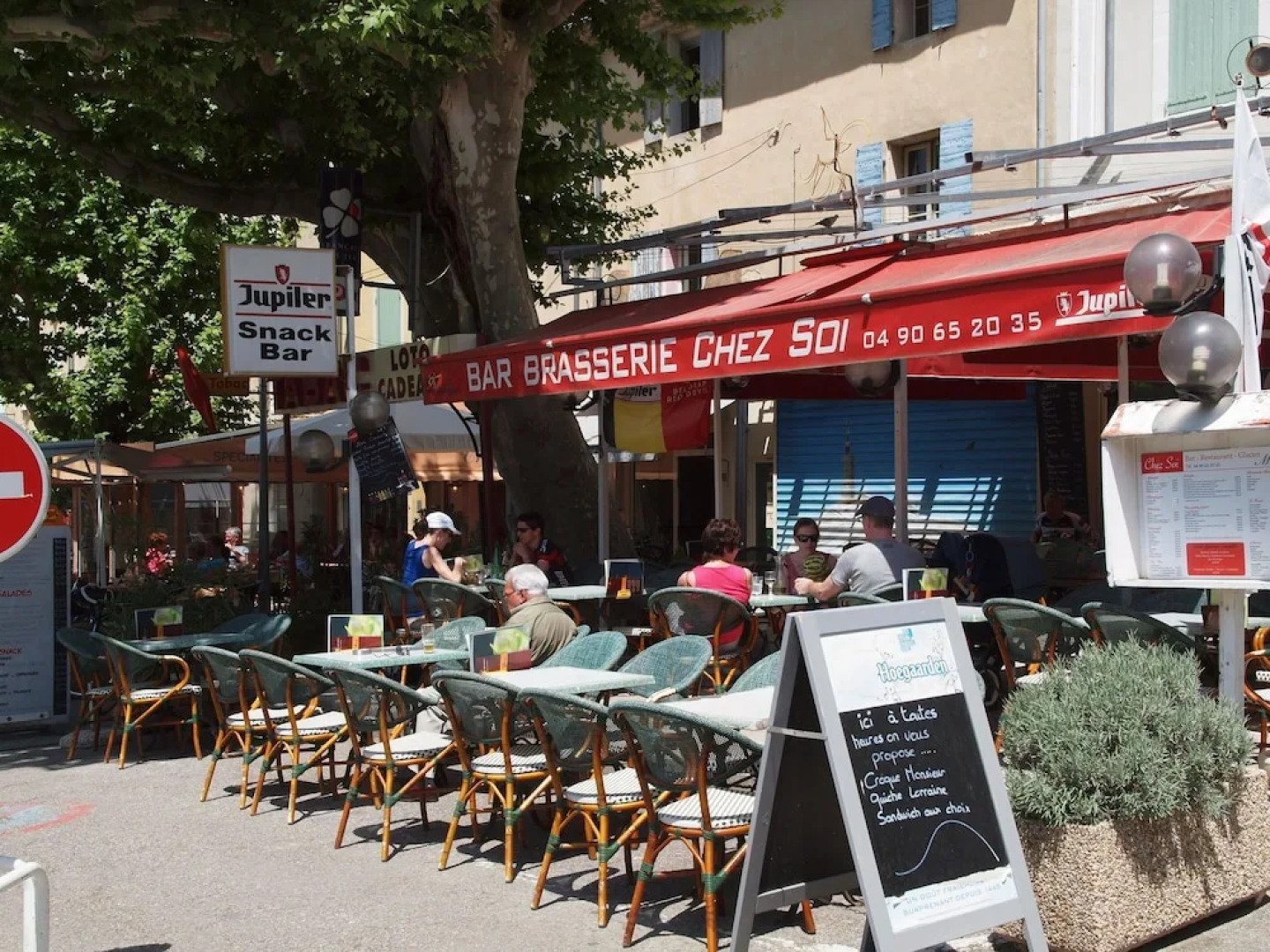 Private Infinity Pool, Beautiful View of Mont Ventoux, a Dream Spot!