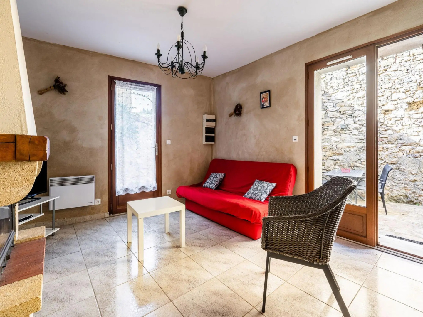 Vineyards & Village Stay