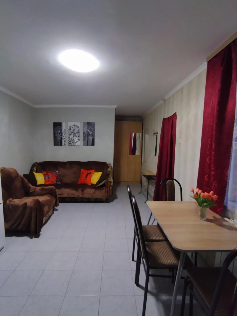 Дом около парка